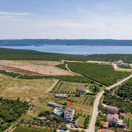 Apartman Strmota S Bazenom Sveti Filip i Jakov Exteriör bild
